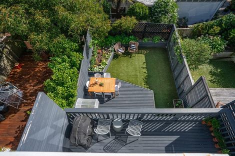 Photo of property in 84 Roxburgh Street, Mount Victoria, Wellington, 6011