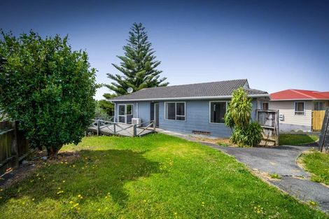 Photo of property in 49 Hyperion Drive, Randwick Park, Auckland, 2105