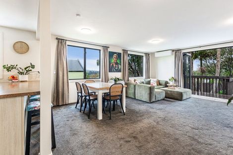 Photo of property in 5 View Ridge Drive, Ranui, Auckland, 0612