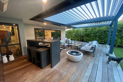 Photo of property in 64 Lorna Irene Drive, Raumati South, Paraparaumu, 5032