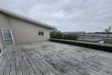 Photo of property in 16 Taupo Street, Green Bay, Auckland, 0604