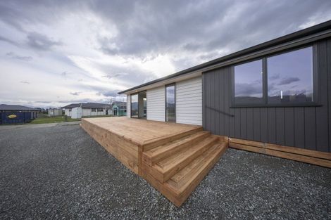 Photo of property in 21 Tukare Loop, Te Anau, 9600
