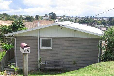 Photo of property in 123 Browns Bay Road, Browns Bay, Auckland, 0630