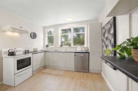 Photo of property in 15 Aplin Terrace, Ngaio, Wellington, 6035