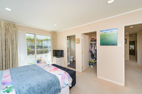 Photo of property in 100 Parnell Heights, Kelvin Grove, Palmerston North, 4414