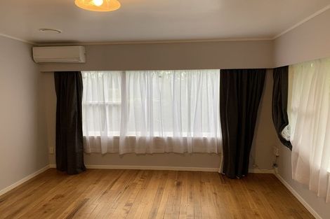 Photo of property in 2/30 Sunnynook Road, Sunnynook, Auckland, 0620