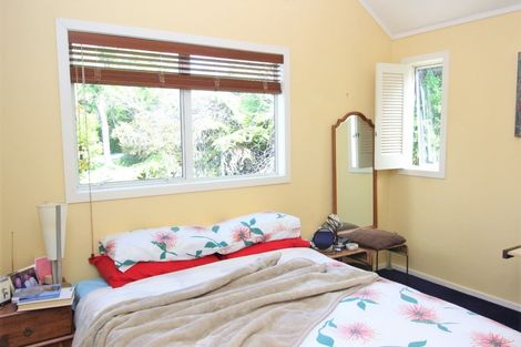 Photo of property in 1/86 Oaktree Avenue, Browns Bay, Auckland, 0630