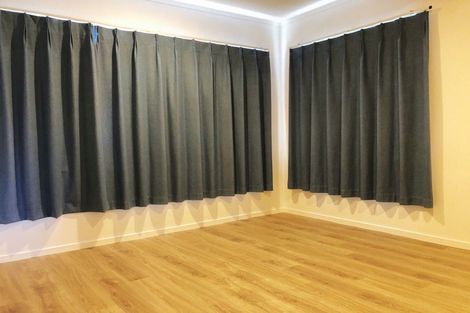 Photo of property in 3 Trinidad Road, Sunnynook, Auckland, 0620