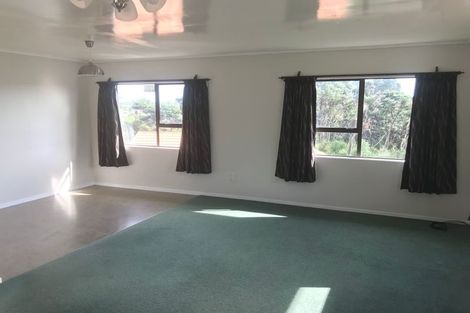 Photo of property in 1/13 Exeter Place, Unsworth Heights, Auckland, 0632