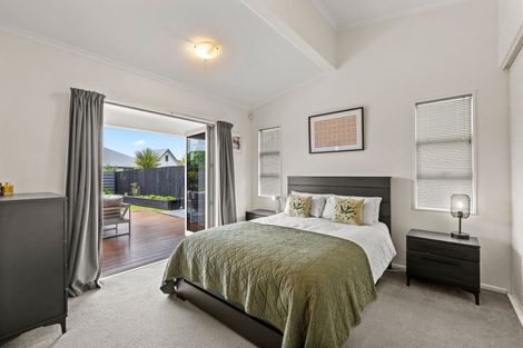 Photo of property in 17 Bottle Lake Drive, Parklands, Christchurch, 8083