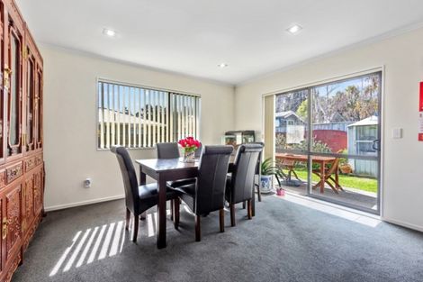 Photo of property in 1a Garth Lane, Maoribank, Upper Hutt, 5018
