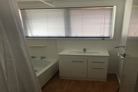 Photo of property in 2/4 Glasgow Street, St Andrews, Hamilton, 3200