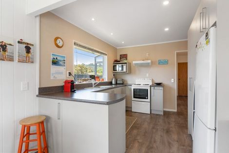Photo of property in 506 Linton Crescent, Whangamata, 3620