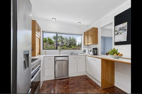 Photo of property in 11a Orewa Heights Crescent, Orewa, 0931