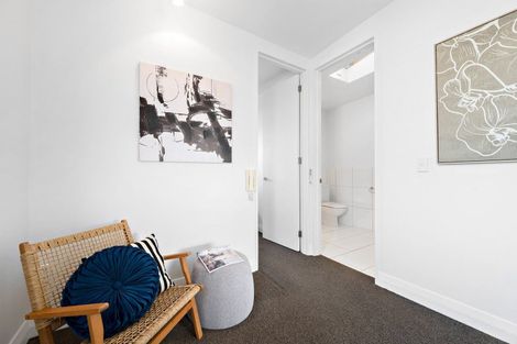 Photo of property in 2/1a Elizabeth Street, Petone, Lower Hutt, 5012