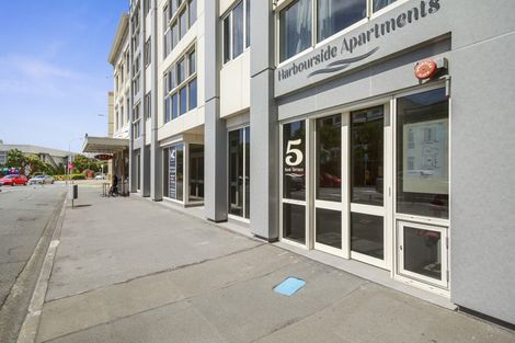 Photo of property in 4e/5 Kent Terrace, Mount Victoria, Wellington, 6011