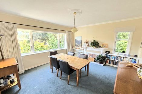 Photo of property in 77 Cockayne Road, Khandallah, Wellington, 6035