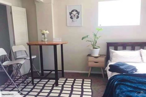 Photo of property in 7 Ellesmere Crescent, Pakuranga Heights, Auckland, 2010