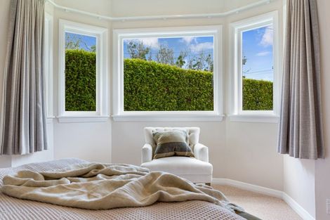 Photo of property in 1/27 Summer Street, Stanley Point, Auckland, 0624