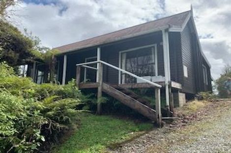 Photo of property in 17 Ivy Terrace, Moana, 7872