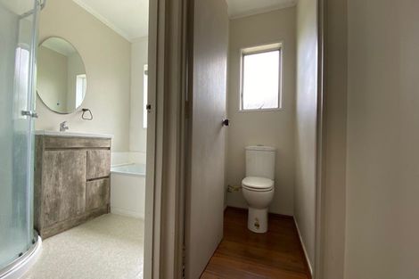 Photo of property in 184 Stapleford Crescent, Browns Bay, Auckland, 0630