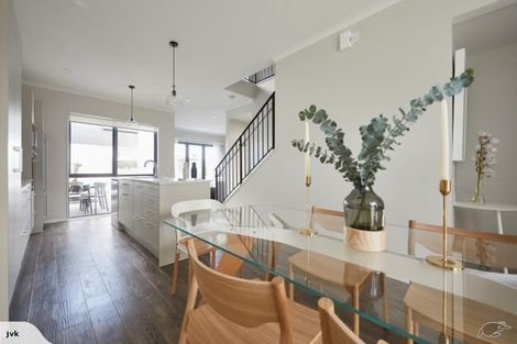 Photo of property in 26 Komanawa Lane, Mount Wellington, Auckland, 1062