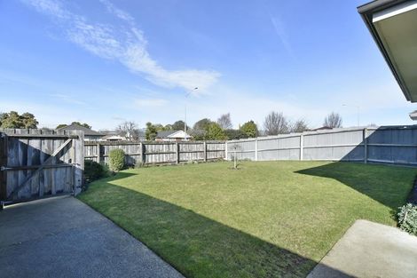 Photo of property in 241 Wainoni Road, Avondale, Christchurch, 8061