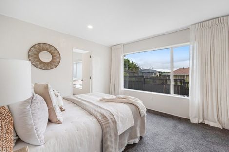 Photo of property in 9 Kentia Way, Somerville, Auckland, 2014