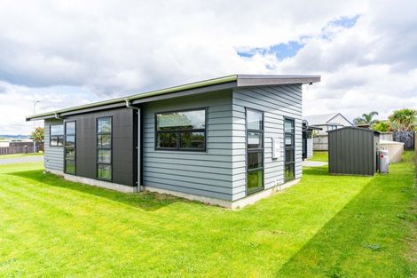 Photo of property in 22 Marram Place, Mangawhai Heads, Mangawhai, 0505