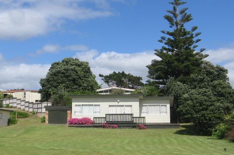 Photo of property in 70 Shaw Road, Waihi Beach, 3611