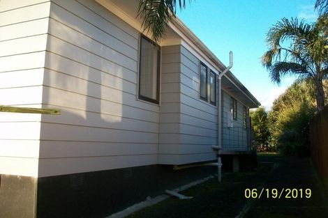 Photo of property in 2/204 Waitemata Drive, Ranui, Auckland, 0612