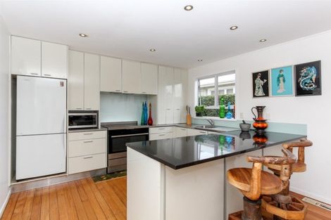 Photo of property in 39 Dorset Avenue, Westown, New Plymouth, 4310