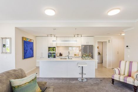 Photo of property in 96 Panorama Heights, Orewa, 0931