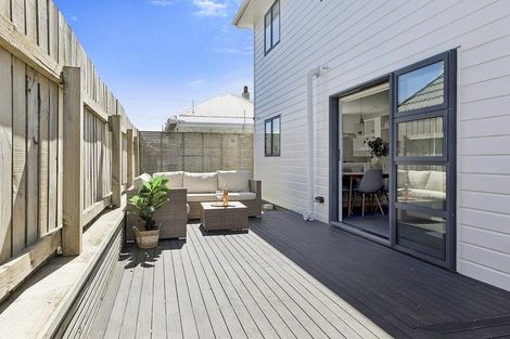 Photo of property in 380a Broadway, Miramar, Wellington, 6022