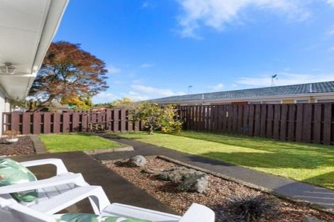 Photo of property in 2/15 Latham Avenue, Pakuranga, Auckland, 2010