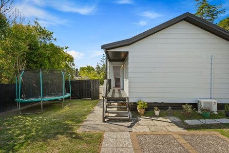 Photo of property in 2/4 Kahikatea Place, Ranui, Auckland, 0612