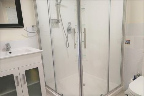 Photo of property in 2/48 Spinella Drive, Bayview, Auckland, 0629