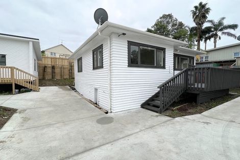 Photo of property in 164 Edmonton Road, Te Atatu South, Auckland, 0610