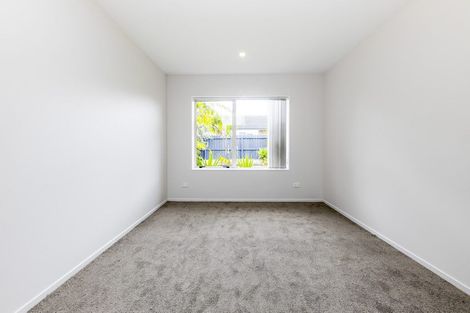 Photo of property in 4c Sheriff Place, Randwick Park, Auckland, 2105