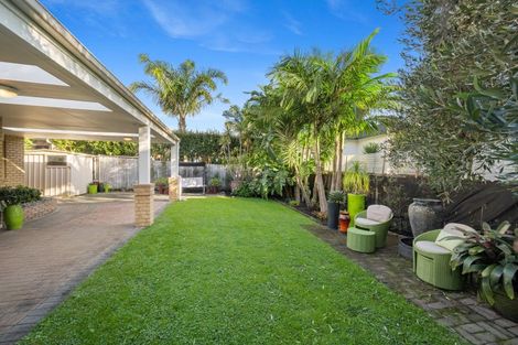 Photo of property in 15 Burnaston Court, Dannemora, Auckland, 2016