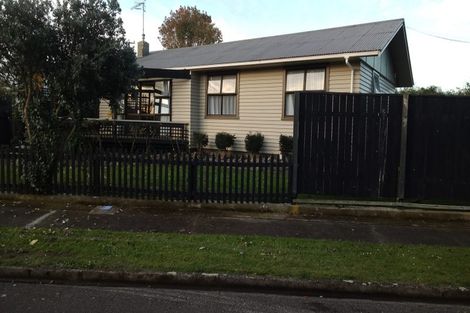 Photo of property in 1 Perth Place, Awapuni, Palmerston North, 4412
