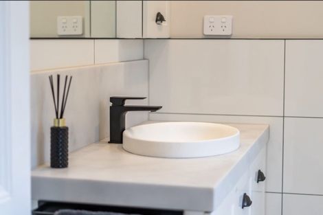 Photo of property in 29 Padnell Crescent, Paparangi, Wellington, 6037