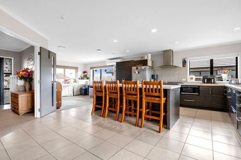 Photo of property in 15 Carroll Place, Owhata, Rotorua, 3010
