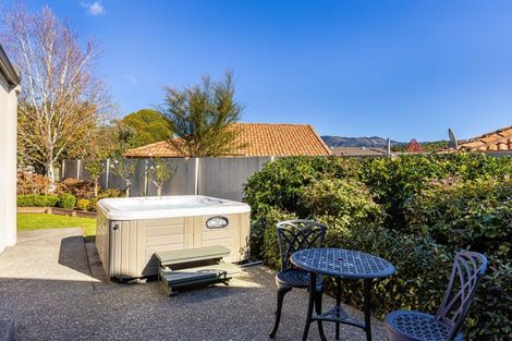 Photo of property in 10 Glentui Place, Waikawa, Picton, 7220