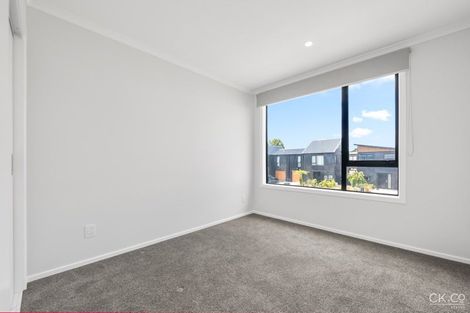 Photo of property in 25 Doug Jensen Street, Wallaceville, Upper Hutt, 5018