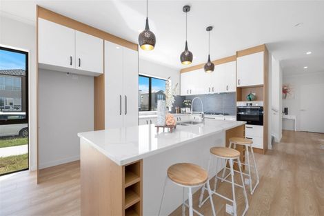 Photo of property in 53 Ksenia Drive, Flat Bush, Auckland, 2019