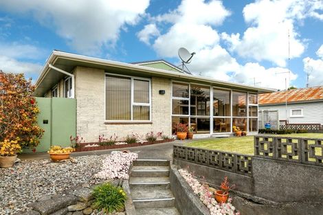 Photo of property in 19 Roy Terrace, Moturoa, New Plymouth, 4310