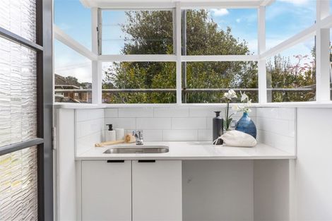 Photo of property in 3/109 Ocean View Road, Hillcrest, Auckland, 0627
