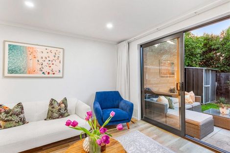 Photo of property in 32 Wharara Lane, Massey, Auckland, 0614