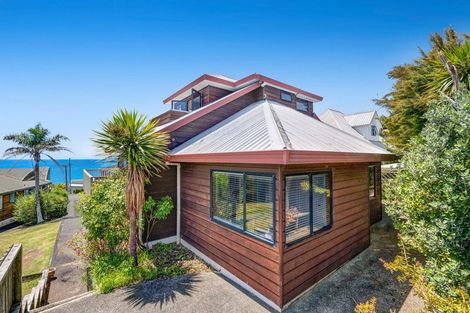 Photo of property in 8b Duncansby Road, Stanmore Bay, Whangaparaoa, 0932
